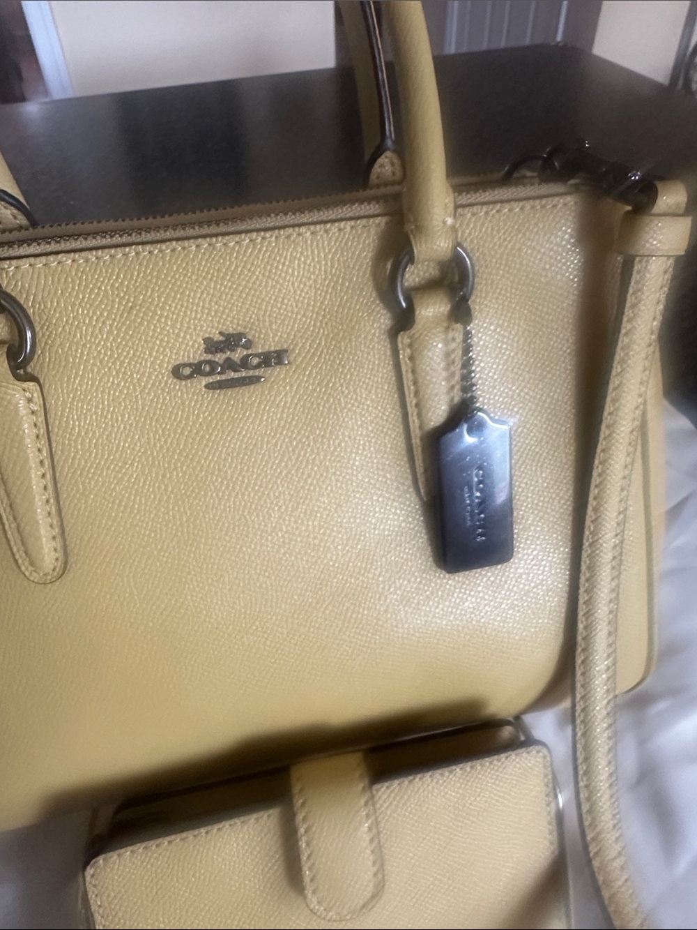 Coach Yellow Mini Surrey Carryall & Matching Wallet F44962 - Picture 2 of 16